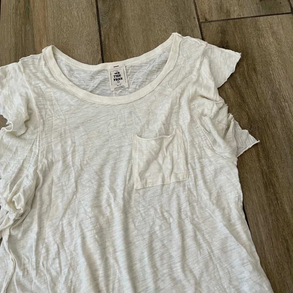 Free people we the free off white tee ruffle sz Xs so easy - Picture 5 of 8